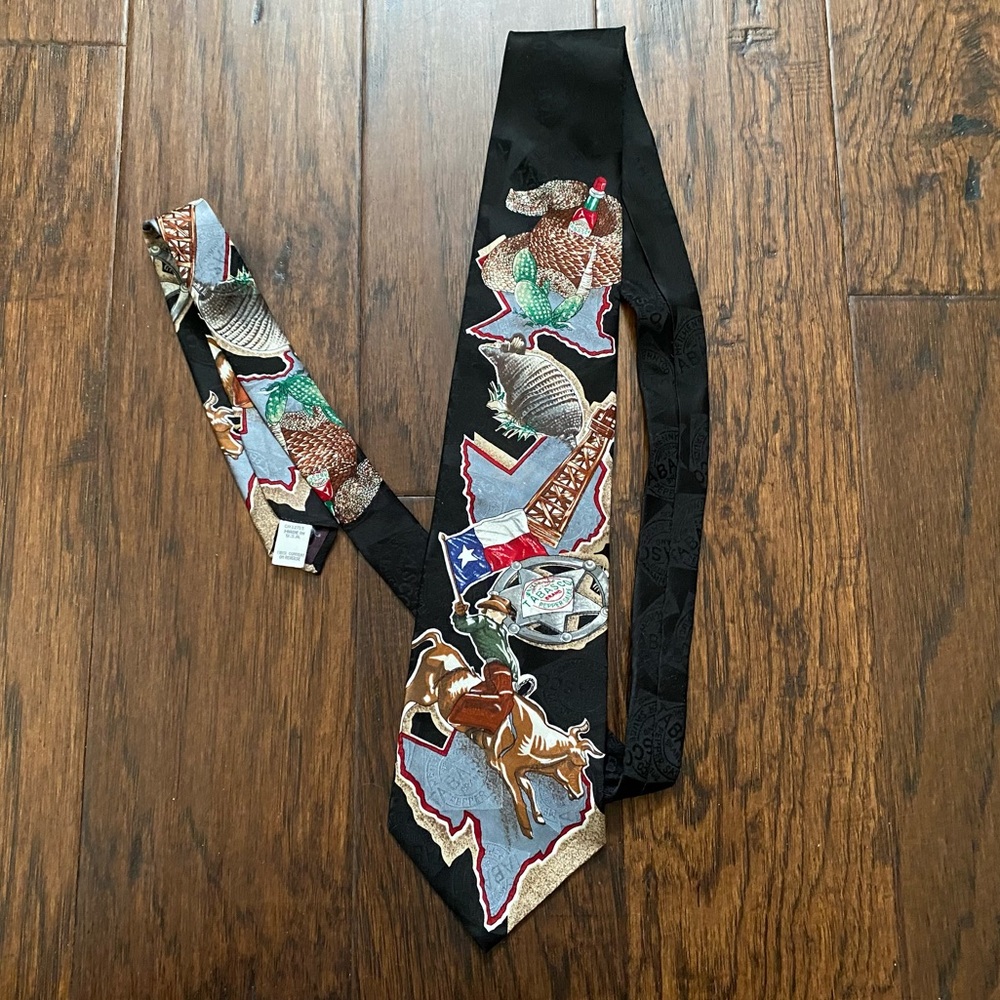 Tabasco Vintage cowboy rodeo themed menโs novelty tie